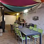 Oda ve Kahvaltı Avec Piscine Et Animaux 4*