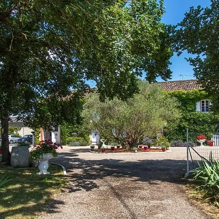 Bed and breakfast Avec Piscine Et Animaux 4*