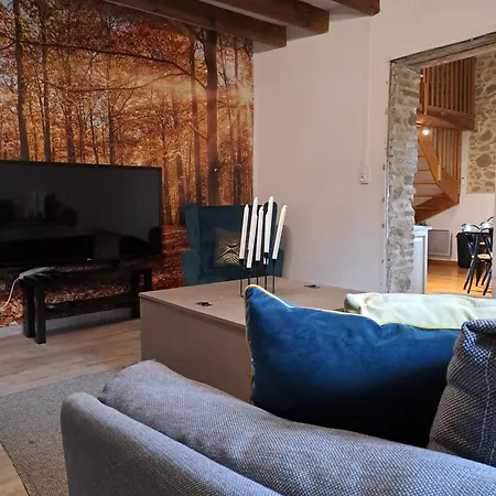 Oda ve Kahvaltı Avec Piscine Et Animaux 4*