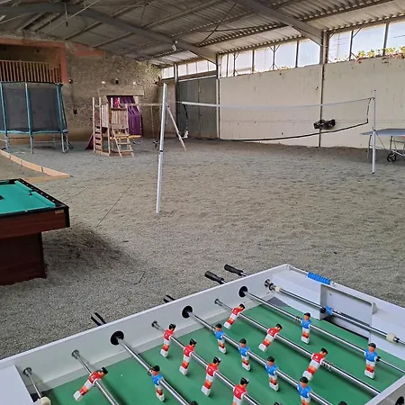 Oda ve Kahvaltı Avec Piscine Et Animaux